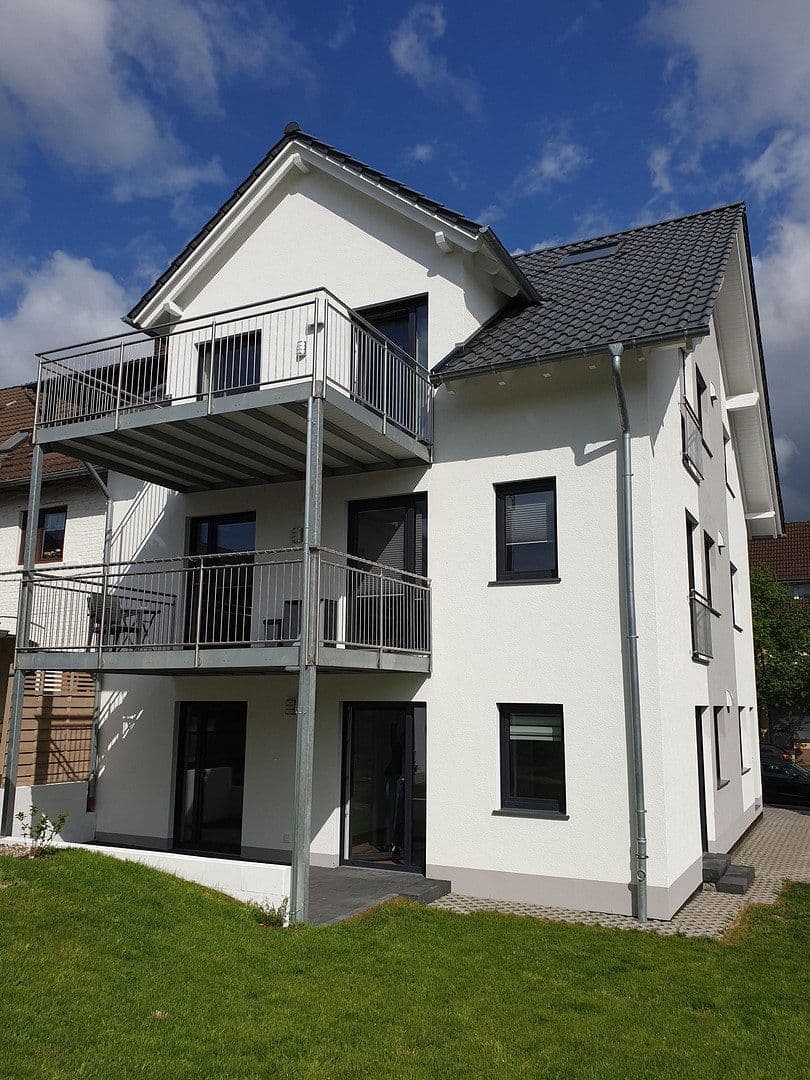 Prenájom bytu 3-izbový 102 m², Harleshäuser Straße 133, Kassel, Hesensko Prenájom bytu 3-izbový 102 m², Harleshäuser Straße 133, Kassel, Hesensko