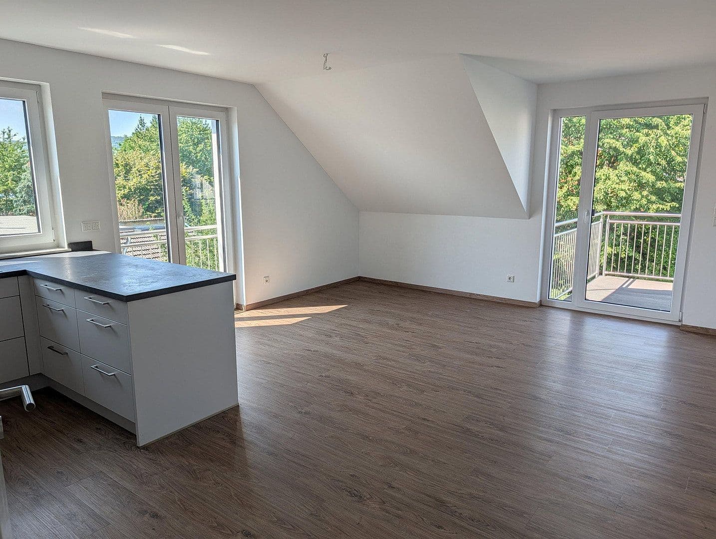 Prenájom bytu 3-izbový 102 m², Harleshäuser Straße 133, Kassel, Hesensko Prenájom bytu 3-izbový 102 m², Harleshäuser Straße 133, Kassel, Hesensko