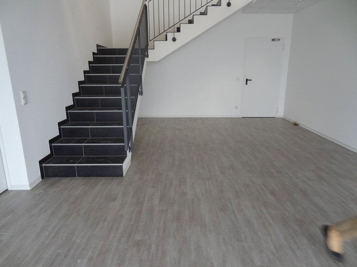 Prenájom nebytového priestoru 24.948 m², Lauchaer Höhe 29, Hörsel, Durínsko Prenájom nebytového priestoru 24.948 m², Lauchaer Höhe 29, Hörsel, Durínsko