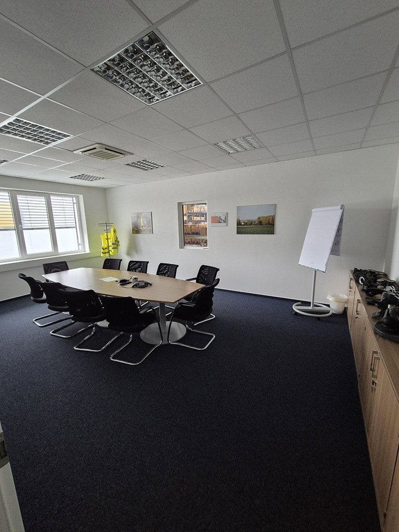 Prenájom nebytového priestoru 24.948 m², Lauchaer Höhe 29, Hörsel, Durínsko Prenájom nebytového priestoru 24.948 m², Lauchaer Höhe 29, Hörsel, Durínsko