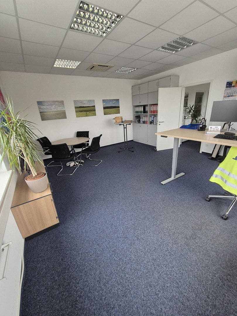 Prenájom nebytového priestoru 24.948 m², Lauchaer Höhe 29, Hörsel, Durínsko Prenájom nebytového priestoru 24.948 m², Lauchaer Höhe 29, Hörsel, Durínsko