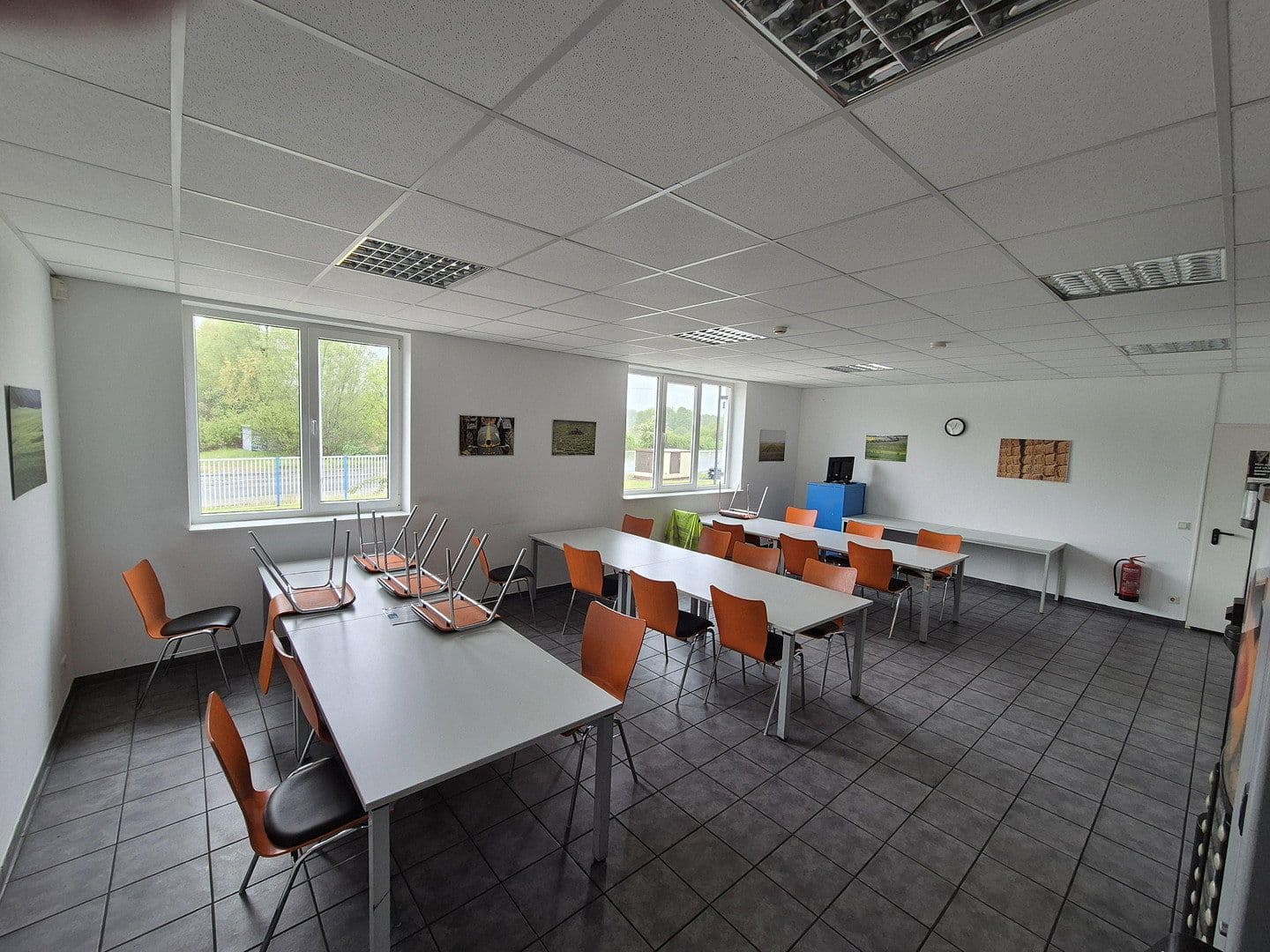 Prenájom nebytového priestoru 24.948 m², Lauchaer Höhe 29, Hörsel, Durínsko Prenájom nebytového priestoru 24.948 m², Lauchaer Höhe 29, Hörsel, Durínsko