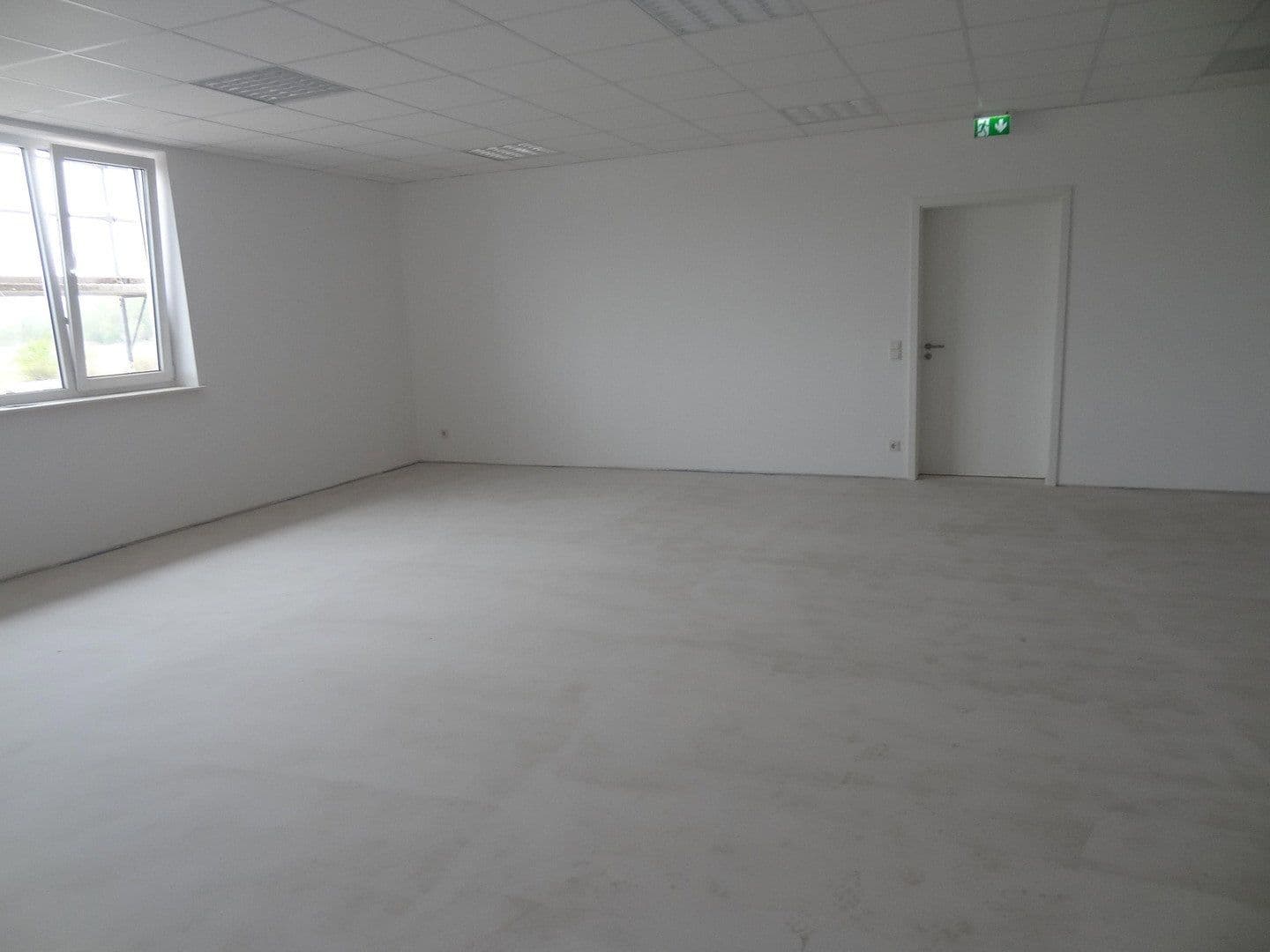 Prenájom nebytového priestoru 24.948 m², Lauchaer Höhe 29, Hörsel, Durínsko Prenájom nebytového priestoru 24.948 m², Lauchaer Höhe 29, Hörsel, Durínsko