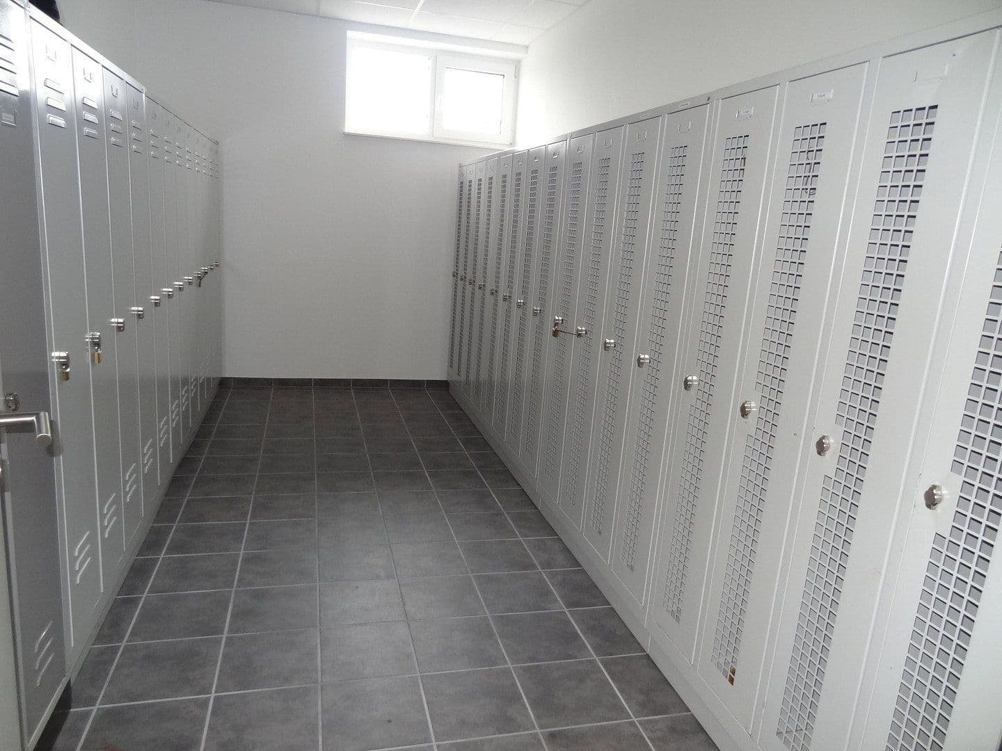 Prenájom nebytového priestoru 24.948 m², Lauchaer Höhe 29, Hörsel, Durínsko Prenájom nebytového priestoru 24.948 m², Lauchaer Höhe 29, Hörsel, Durínsko