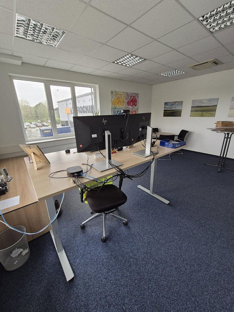 Prenájom nebytového priestoru 24.948 m², Lauchaer Höhe 29, Hörsel, Durínsko Prenájom nebytového priestoru 24.948 m², Lauchaer Höhe 29, Hörsel, Durínsko