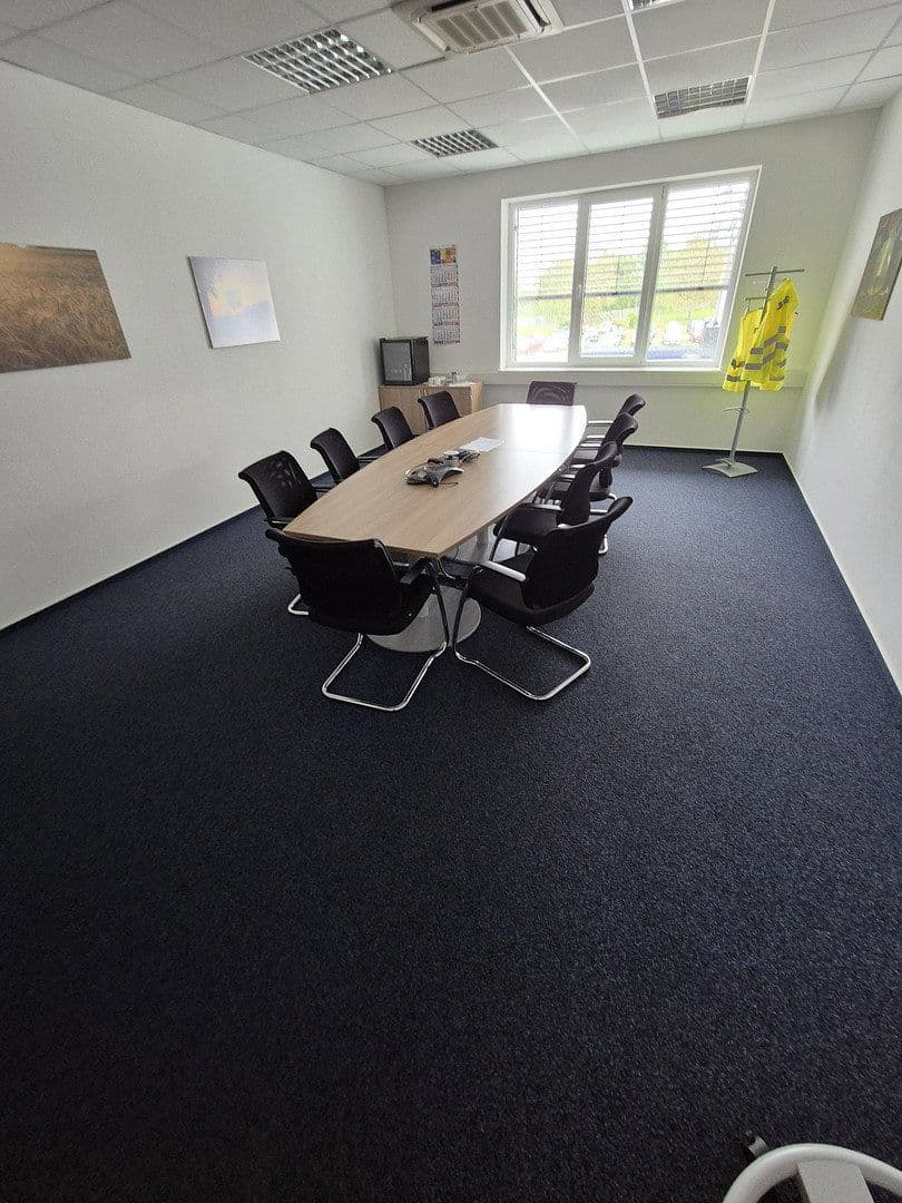 Prenájom nebytového priestoru 24.948 m², Lauchaer Höhe 29, Hörsel, Durínsko Prenájom nebytového priestoru 24.948 m², Lauchaer Höhe 29, Hörsel, Durínsko