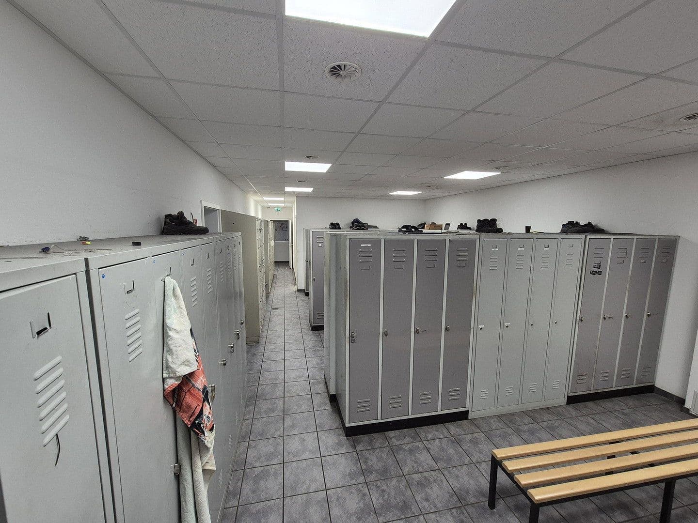 Prenájom nebytového priestoru 24.948 m², Lauchaer Höhe 29, Hörsel, Durínsko Prenájom nebytového priestoru 24.948 m², Lauchaer Höhe 29, Hörsel, Durínsko