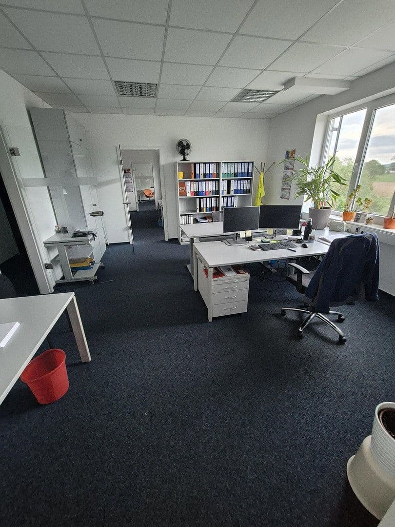 Prenájom nebytového priestoru 24.948 m², Lauchaer Höhe 29, Hörsel, Durínsko Prenájom nebytového priestoru 24.948 m², Lauchaer Höhe 29, Hörsel, Durínsko