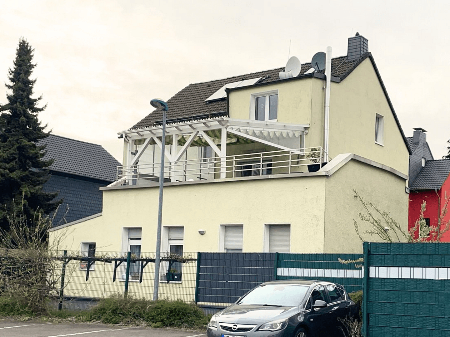 Predaj domu 290 m², pozemok 550 m², Solingen, Severné Porýnie - Westfálsko Predaj domu 290 m², pozemok 550 m², Solingen, Severné Porýnie - Westfálsko