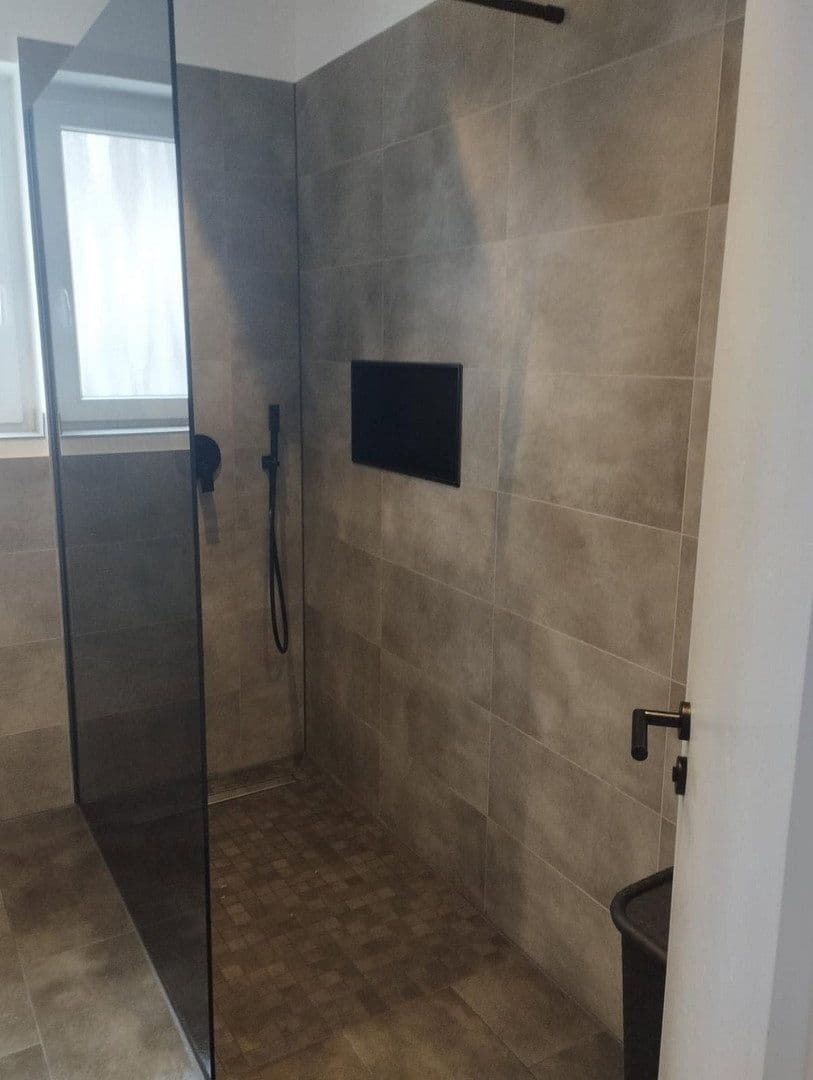 Predaj domu 290 m², pozemok 550 m², Solingen, Severné Porýnie - Westfálsko Predaj domu 290 m², pozemok 550 m², Solingen, Severné Porýnie - Westfálsko