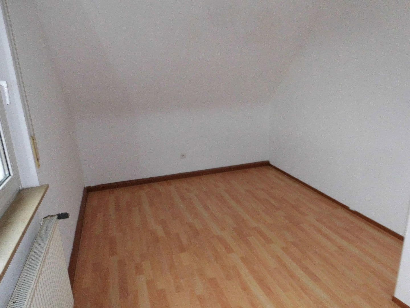 Prenájom bytu 3-izbový 67 m², Stuttgart, Bádensko-Wurttembersko Prenájom bytu 3-izbový 67 m², Stuttgart, Bádensko-Wurttembersko