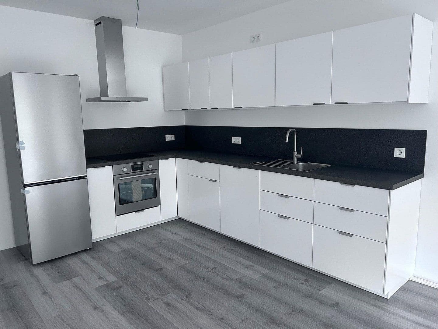 Prenájom bytu 3-izbový 91 m², Wilhelmstraße 14, Rendsburg, Šlezvicko-Holštajnsko Prenájom bytu 3-izbový 91 m², Wilhelmstraße 14, Rendsburg, Šlezvicko-Holštajnsko