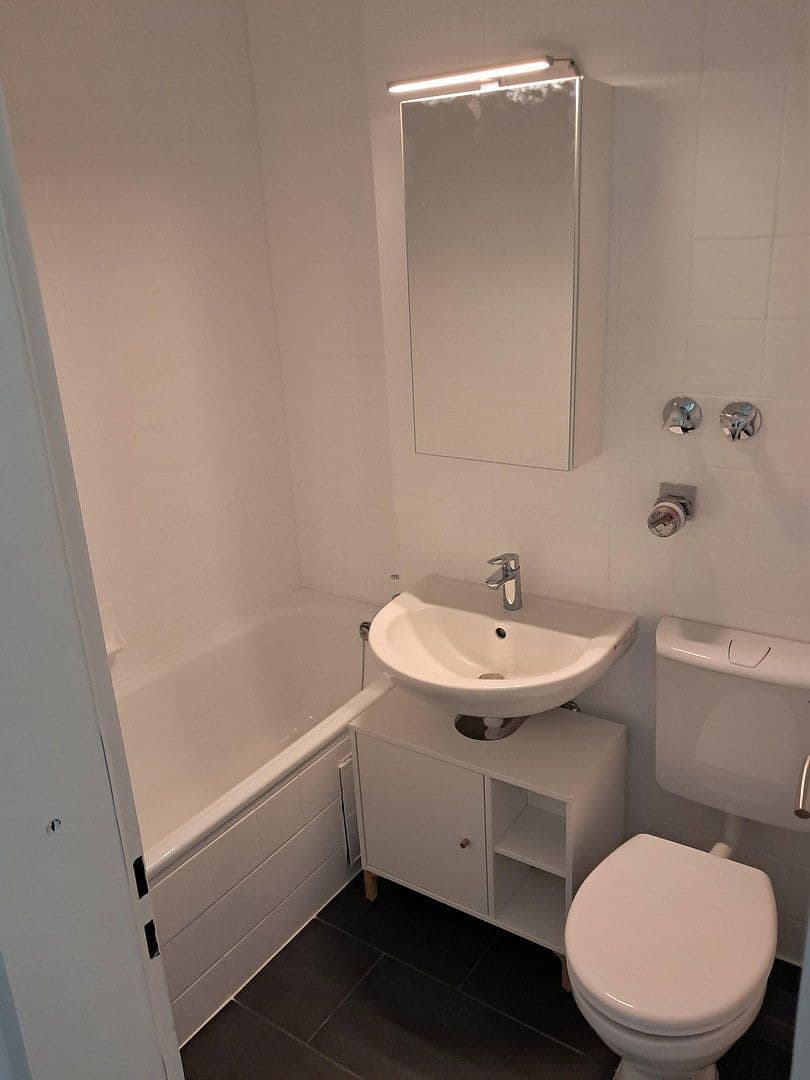 Prenájom bytu 1-izbový 29 m², Wichernstr. 14, Erlangen, Bavorsko Prenájom bytu 1-izbový 29 m², Wichernstr. 14, Erlangen, Bavorsko