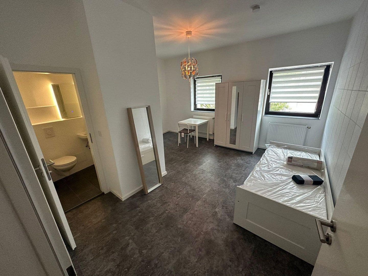 Prenájom bytu 1-izbový 24 m², Berlin, Berlín Prenájom bytu 1-izbový 24 m², Berlin, Berlín