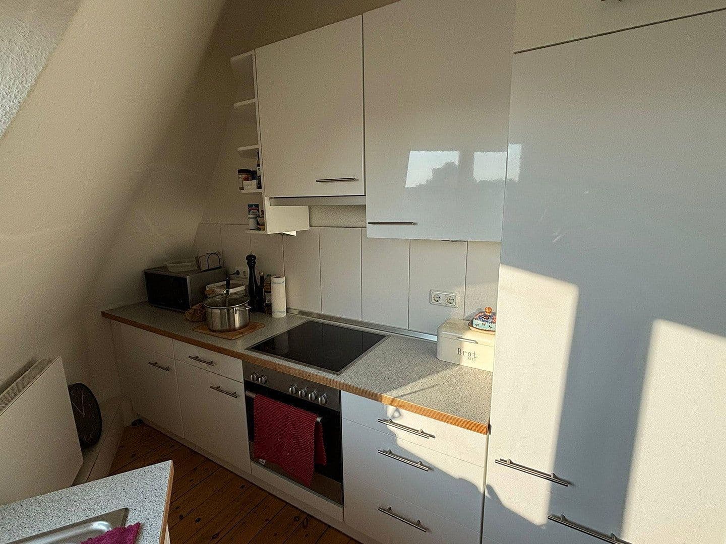 Prenájom bytu 3-izbový 90 m², Hamburg, Hamburg Prenájom bytu 3-izbový 90 m², Hamburg, Hamburg