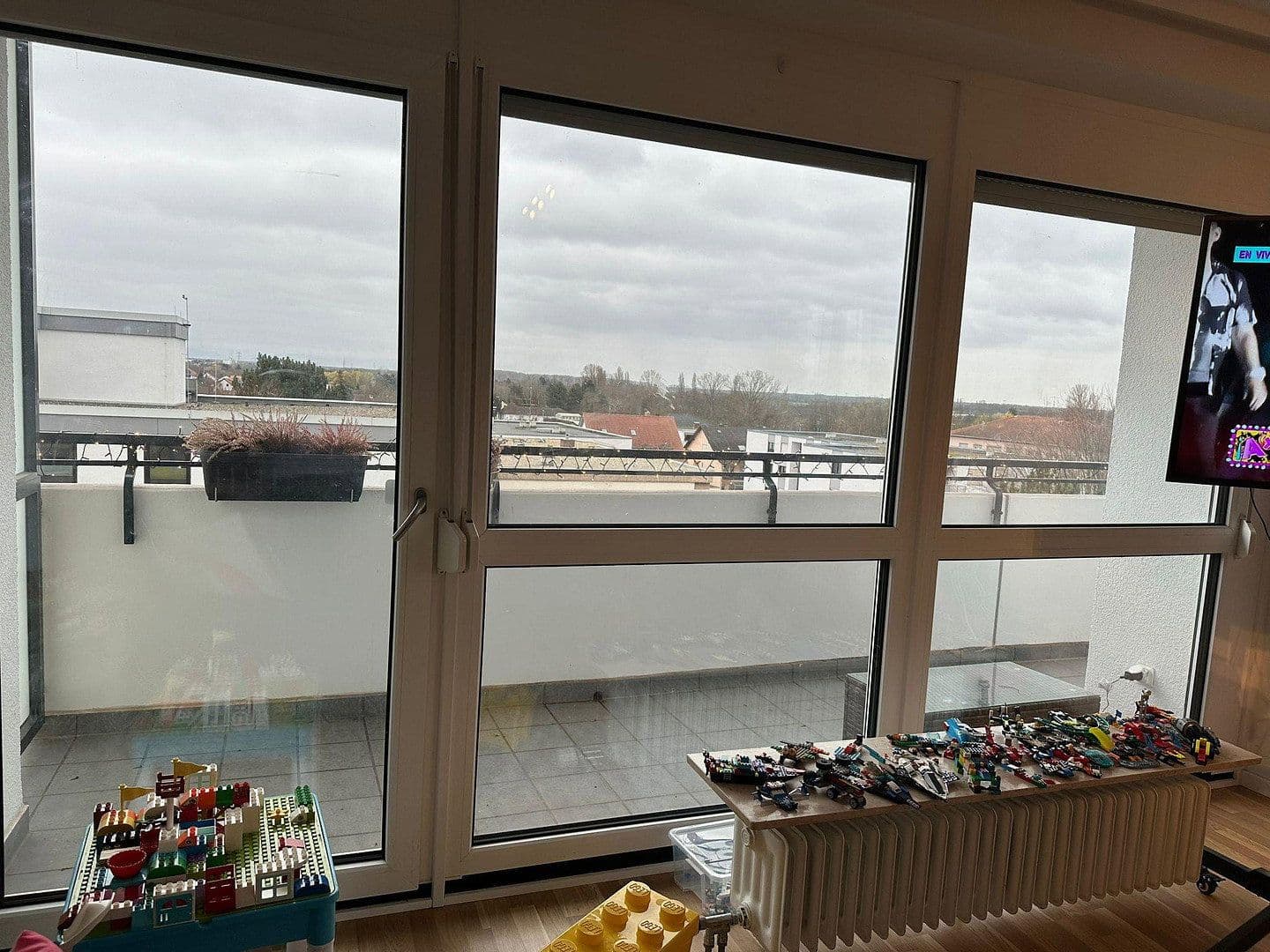 Prenájom bytu 4-izbový 97 m², Bachfeld 10, Lampertheim, Hesensko Prenájom bytu 4-izbový 97 m², Bachfeld 10, Lampertheim, Hesensko