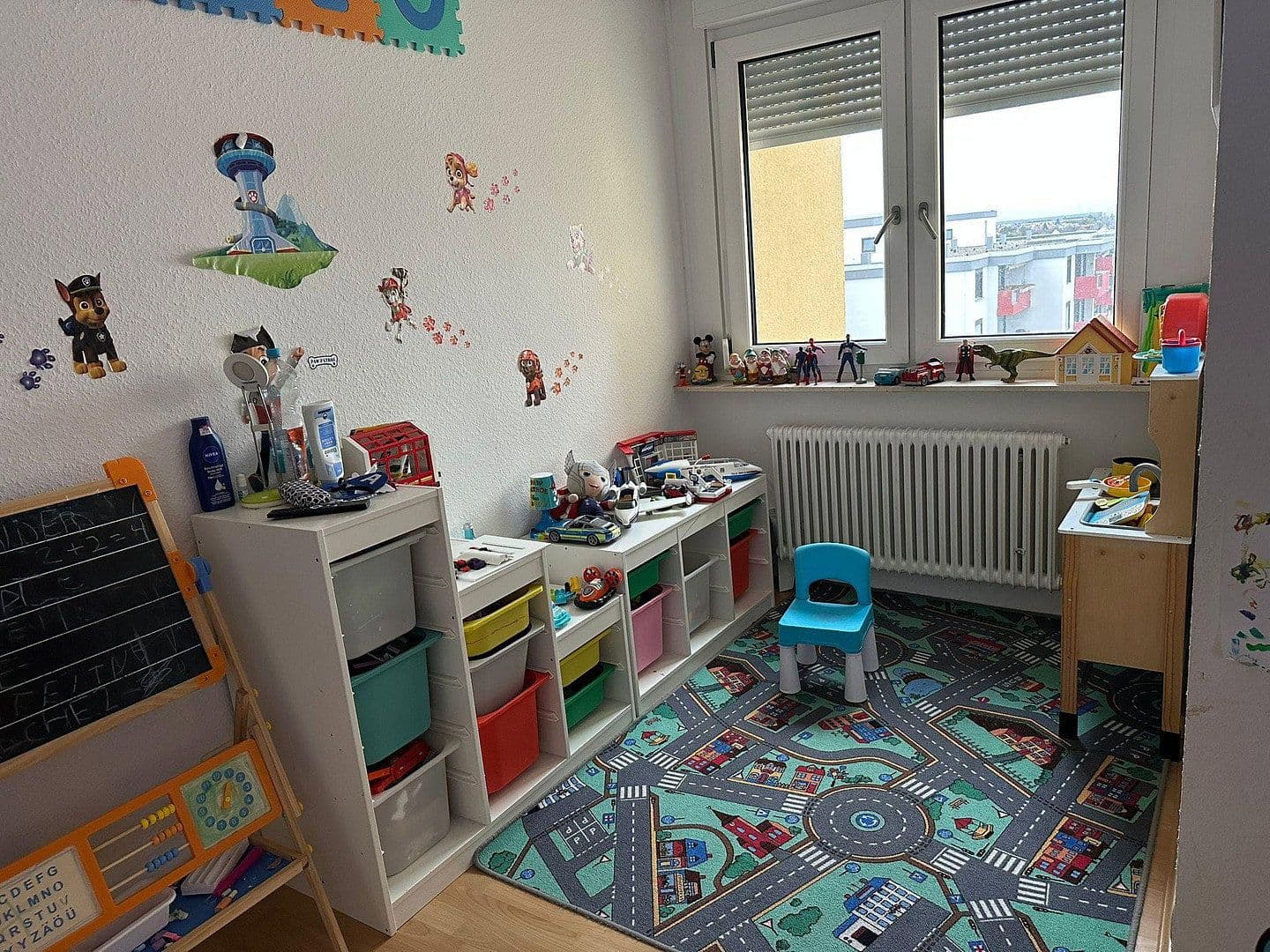 Prenájom bytu 4-izbový 97 m², Bachfeld 10, Lampertheim, Hesensko Prenájom bytu 4-izbový 97 m², Bachfeld 10, Lampertheim, Hesensko