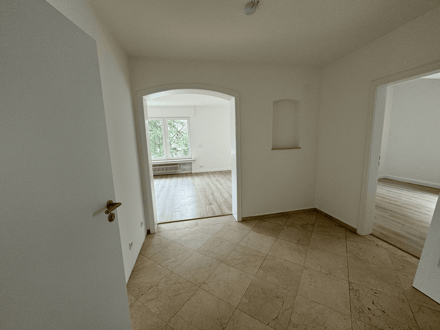 Prenájom bytu 4-izbový 110 m², Spießstrasse 100, Offenbach am Main, Hesensko Prenájom bytu 4-izbový 110 m², Spießstrasse 100, Offenbach am Main, Hesensko