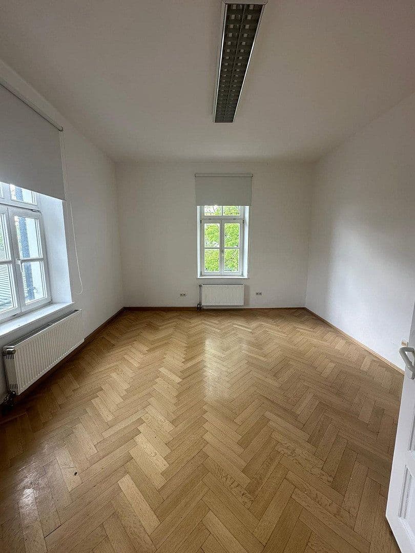 Predaj domu 392 m², pozemok 808 m², Ingolstadt, Bavorsko Predaj domu 392 m², pozemok 808 m², Ingolstadt, Bavorsko