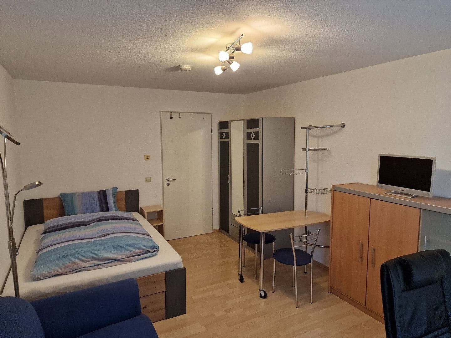 Prenájom bytu 1-izbový 25 m², Im Neuenheimer Feld 370, Heidelberg, Bádensko-Wurttembersko Prenájom bytu 1-izbový 25 m², Im Neuenheimer Feld 370, Heidelberg, Bádensko-Wurttembersko
