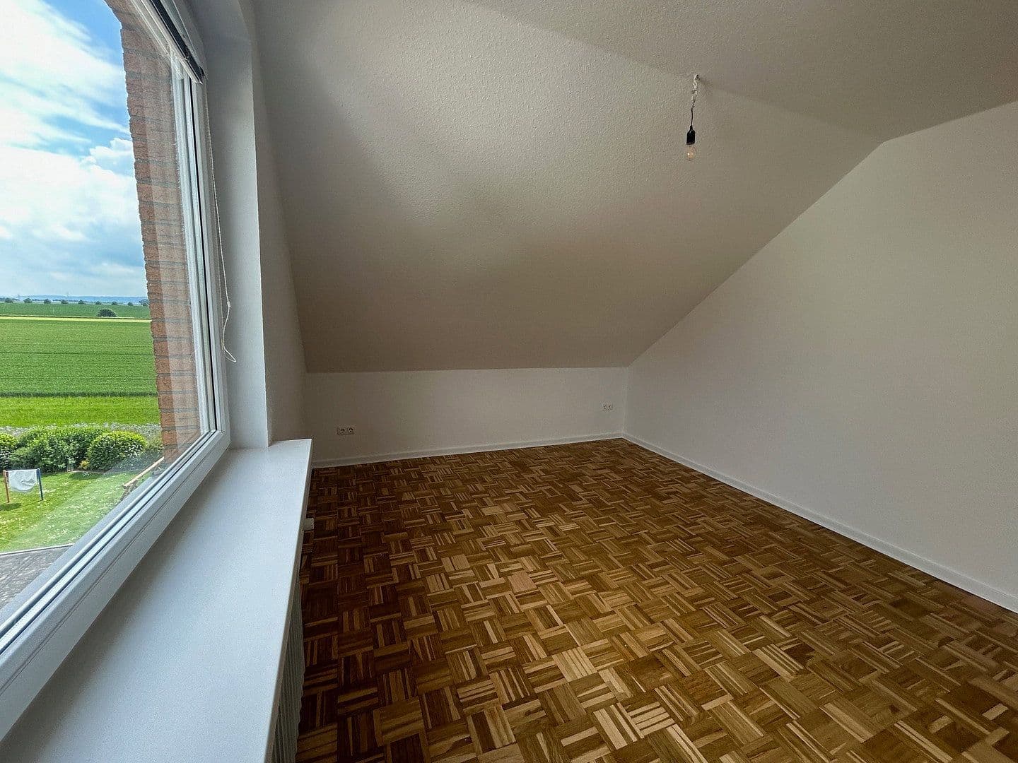 Prenájom bytu 3-izbový 56 m², Pattensen, Dolné Sasko Prenájom bytu 3-izbový 56 m², Pattensen, Dolné Sasko