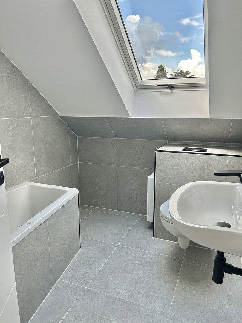 Prenájom bytu 3-izbový 56 m², Pattensen, Dolné Sasko Prenájom bytu 3-izbový 56 m², Pattensen, Dolné Sasko