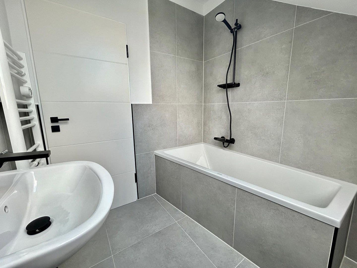Prenájom bytu 3-izbový 56 m², Pattensen, Dolné Sasko Prenájom bytu 3-izbový 56 m², Pattensen, Dolné Sasko