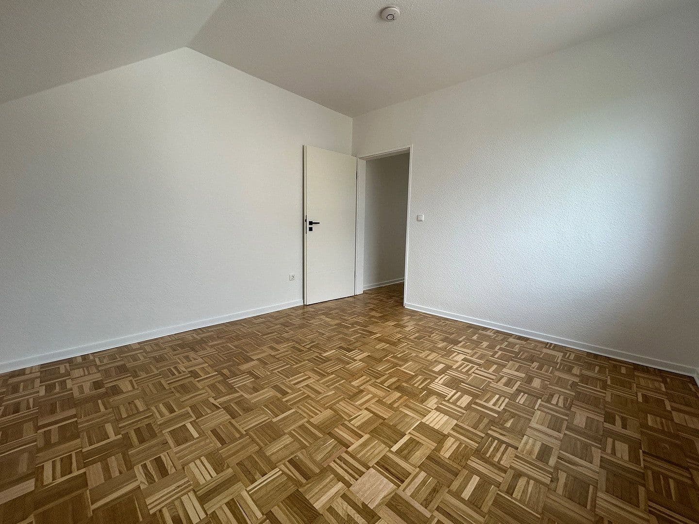Prenájom bytu 3-izbový 56 m², Pattensen, Dolné Sasko Prenájom bytu 3-izbový 56 m², Pattensen, Dolné Sasko