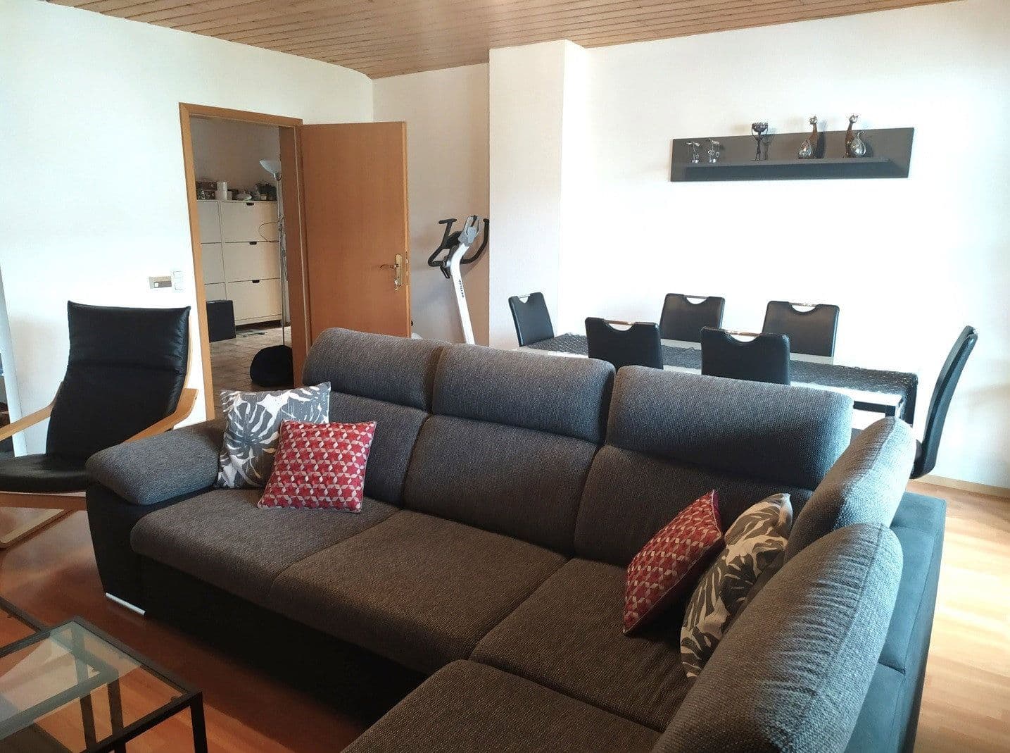 Prenájom bytu 3-izbový 102 m², Leimen, Bádensko-Wurttembersko Prenájom bytu 3-izbový 102 m², Leimen, Bádensko-Wurttembersko