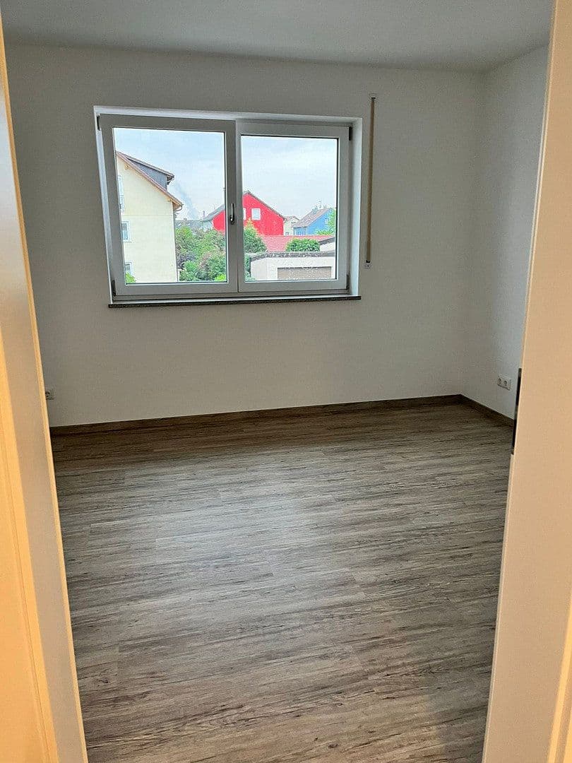 Prenájom domu 140 m², pozemok 140 m², Sütterlinstraße 2a, Schwandorf, Bavorsko Prenájom domu 140 m², pozemok 140 m², Sütterlinstraße 2a, Schwandorf, Bavorsko