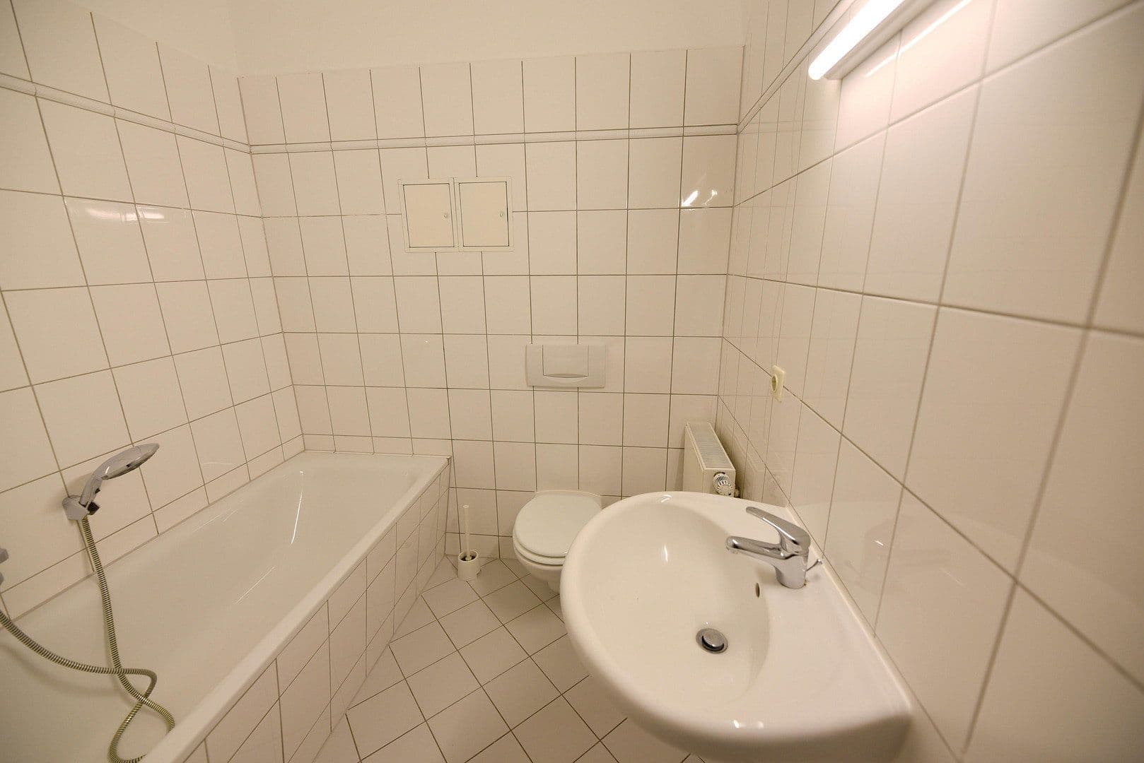 Prenájom bytu 4-izbový 89 m², Hertelstraße 16, Dresden, Sasko Prenájom bytu 4-izbový 89 m², Hertelstraße 16, Dresden, Sasko
