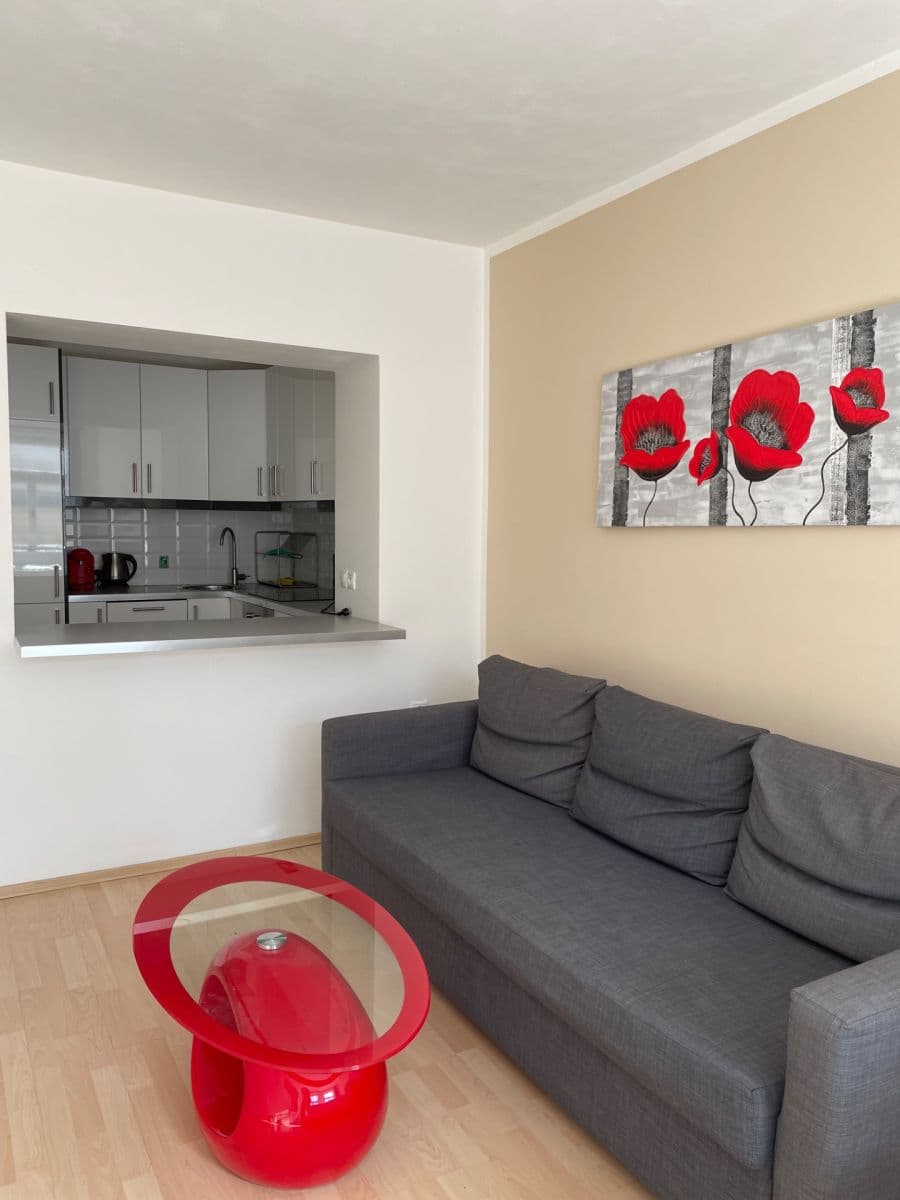 Prenájom bytu 1-izbový 37 m², Roháčova, Praha, Praha Prenájom bytu 1-izbový 37 m², Roháčova, Praha, Praha