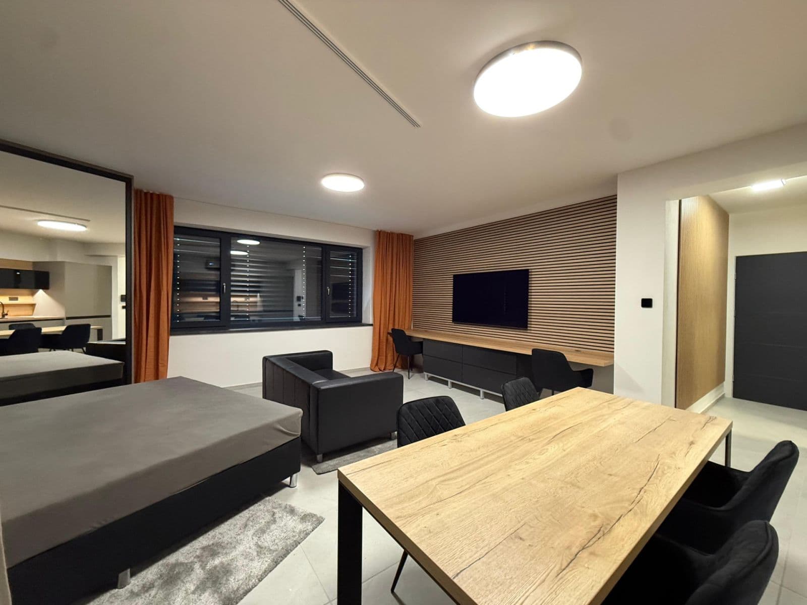 Prenájom bytu 1-izbový 42 m², Šmejkalova, Brno, Jihomoravský kraj Prenájom bytu 1-izbový 42 m², Šmejkalova, Brno, Jihomoravský kraj