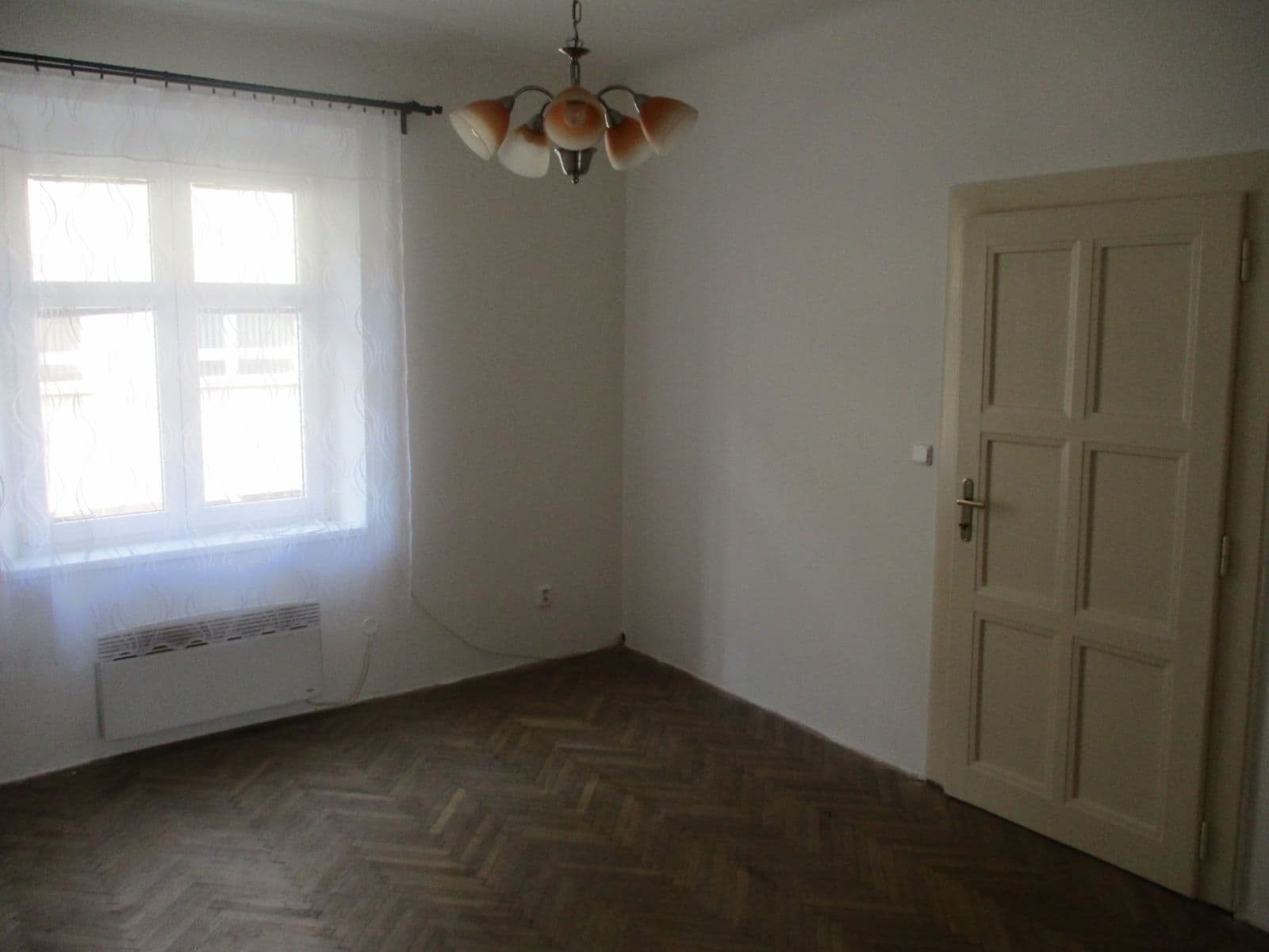 Prenájom bytu 2-izbový 75 m², Vančurova, Tábor, Jihočeský kraj Prenájom bytu 2-izbový 75 m², Vančurova, Tábor, Jihočeský kraj
