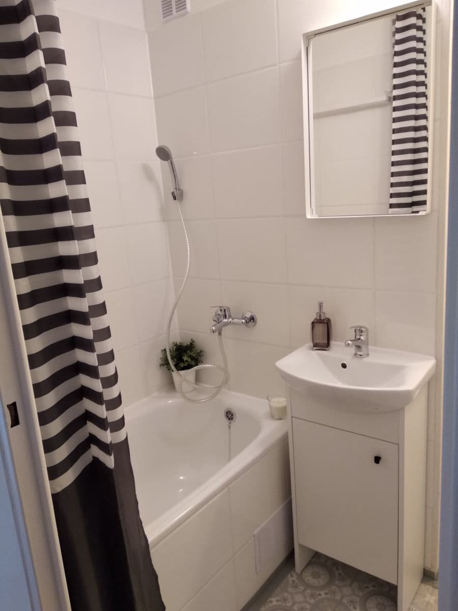 Predaj bytu 1-izbový 35 m², Jana Masaryka, Hradec Králové, Královéhradecký kraj Predaj bytu 1-izbový 35 m², Jana Masaryka, Hradec Králové, Královéhradecký kraj