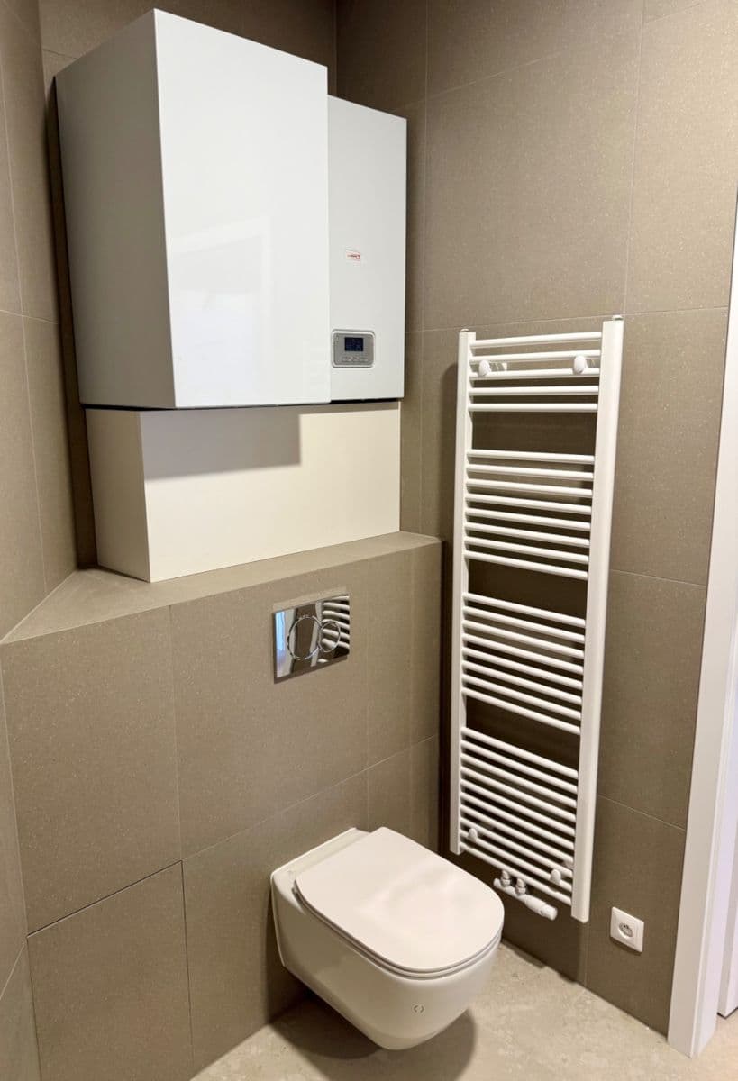 Prenájom bytu 2-izbový 55 m², Jeseniova, Praha, Praha Prenájom bytu 2-izbový 55 m², Jeseniova, Praha, Praha
