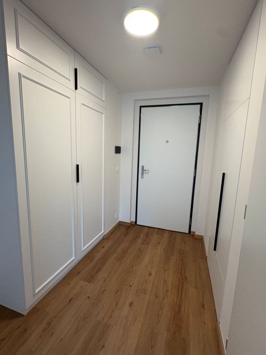 Prenájom bytu 2-izbový 49 m², Kárníkova, Praha, Praha Prenájom bytu 2-izbový 49 m², Kárníkova, Praha, Praha