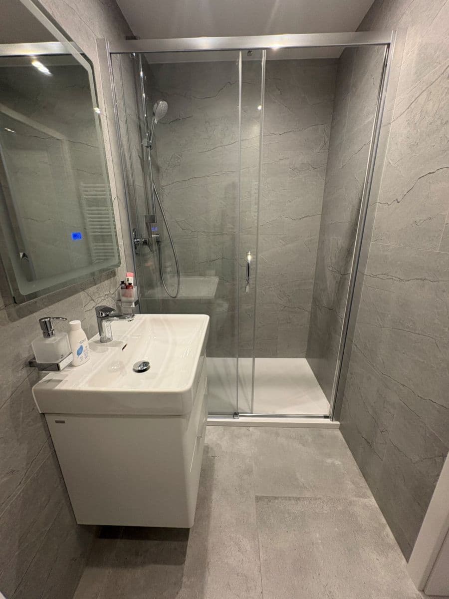 Prenájom bytu 2-izbový 49 m², Kárníkova, Praha, Praha Prenájom bytu 2-izbový 49 m², Kárníkova, Praha, Praha