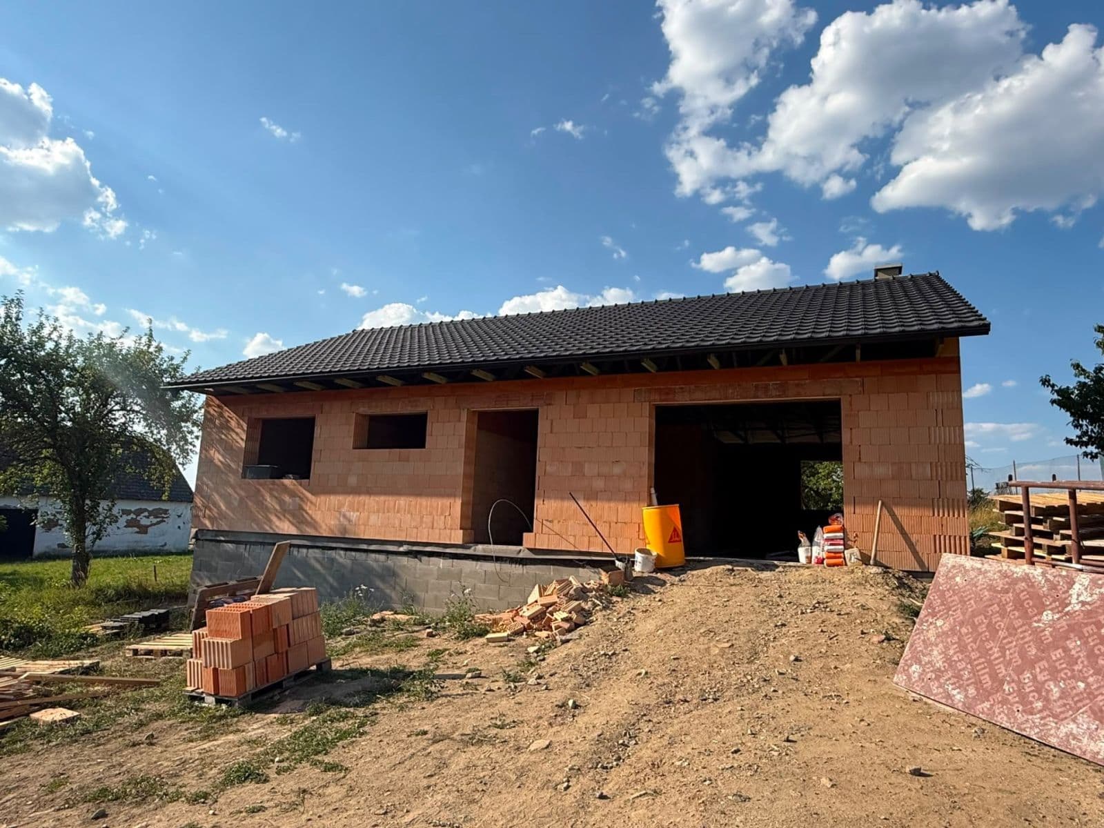 Predaj domu 151 m², pozemok 1.629 m², Chrášťany, Jihočeský kraj Predaj domu 151 m², pozemok 1.629 m², Chrášťany, Jihočeský kraj