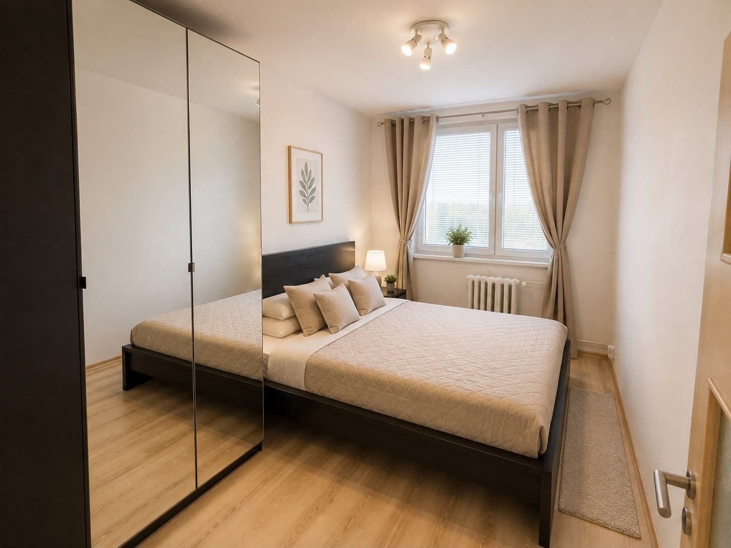 Prenájom bytu 2-izbový 43 m², Hráského, Praha, Praha Prenájom bytu 2-izbový 43 m², Hráského, Praha, Praha