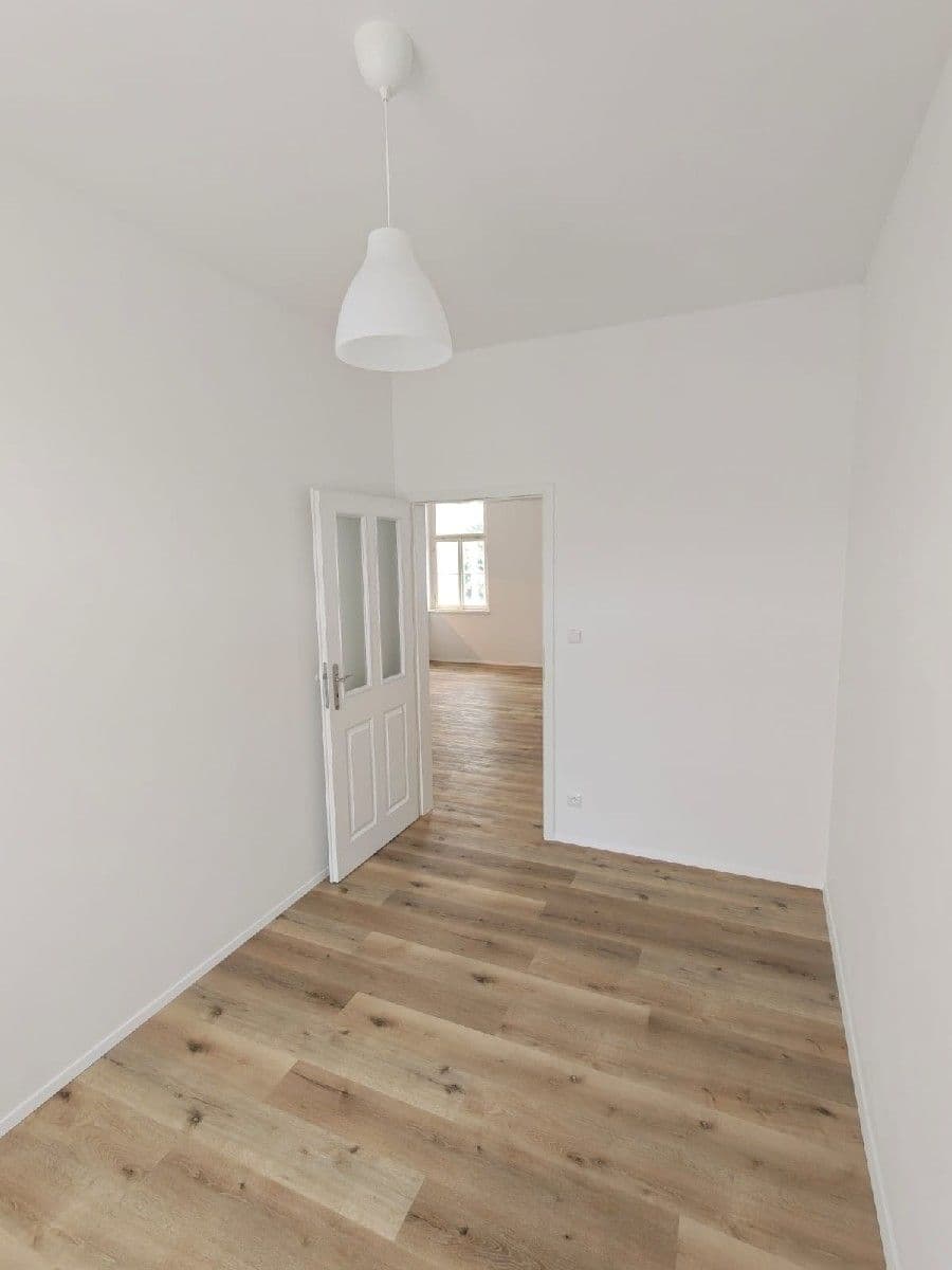 Prenájom bytu 3-izbový 68 m², Pod Radnicí, Neveklov, Středočeský kraj Prenájom bytu 3-izbový 68 m², Pod Radnicí, Neveklov, Středočeský kraj