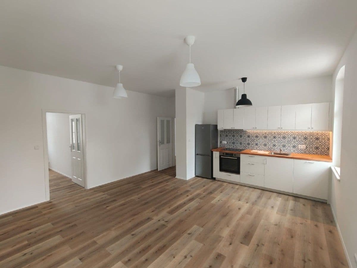 Prenájom bytu 3-izbový 68 m², Pod Radnicí, Neveklov, Středočeský kraj Prenájom bytu 3-izbový 68 m², Pod Radnicí, Neveklov, Středočeský kraj