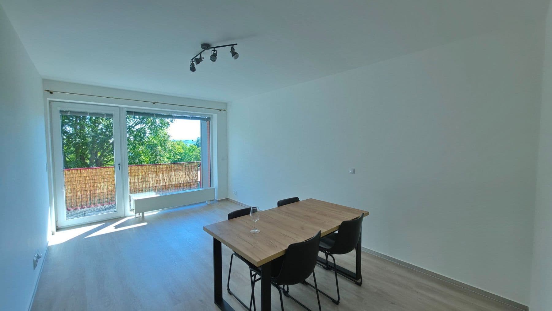 Prenájom bytu 3-izbový 73 m², Fillova, Brno, Jihomoravský kraj Prenájom bytu 3-izbový 73 m², Fillova, Brno, Jihomoravský kraj