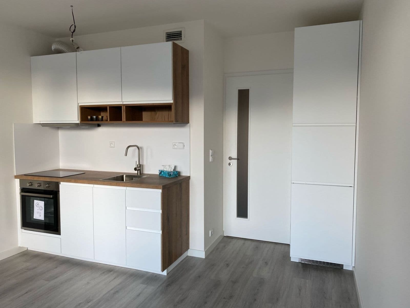 Prenájom bytu 2-izbový 43 m², Mukařovského, Praha, Praha Prenájom bytu 2-izbový 43 m², Mukařovského, Praha, Praha