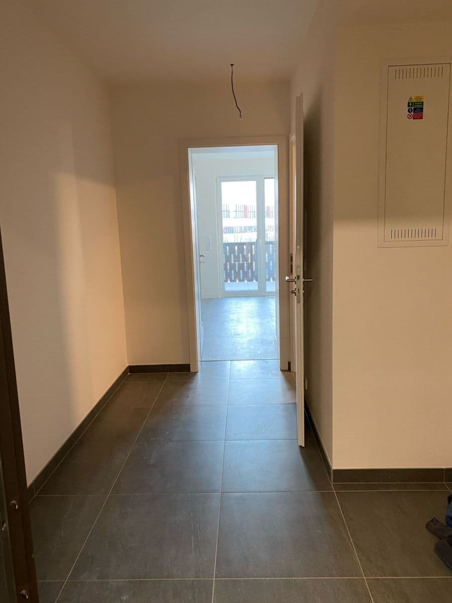 Prenájom bytu 2-izbový 43 m², Mukařovského, Praha, Praha Prenájom bytu 2-izbový 43 m², Mukařovského, Praha, Praha