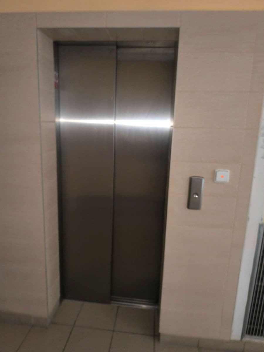 Prenájom bytu 1-izbový 39 m², Podkovářská, Praha, Praha Prenájom bytu 1-izbový 39 m², Podkovářská, Praha, Praha