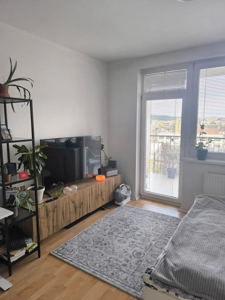 Prenájom bytu 1-izbový 39 m², Podkovářská, Praha, Praha Prenájom bytu 1-izbový 39 m², Podkovářská, Praha, Praha