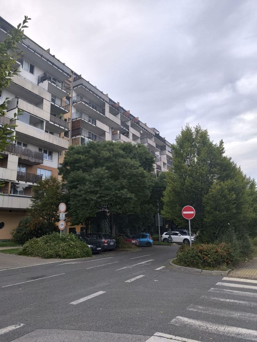 Prenájom bytu 1-izbový 39 m², Podkovářská, Praha, Praha Prenájom bytu 1-izbový 39 m², Podkovářská, Praha, Praha
