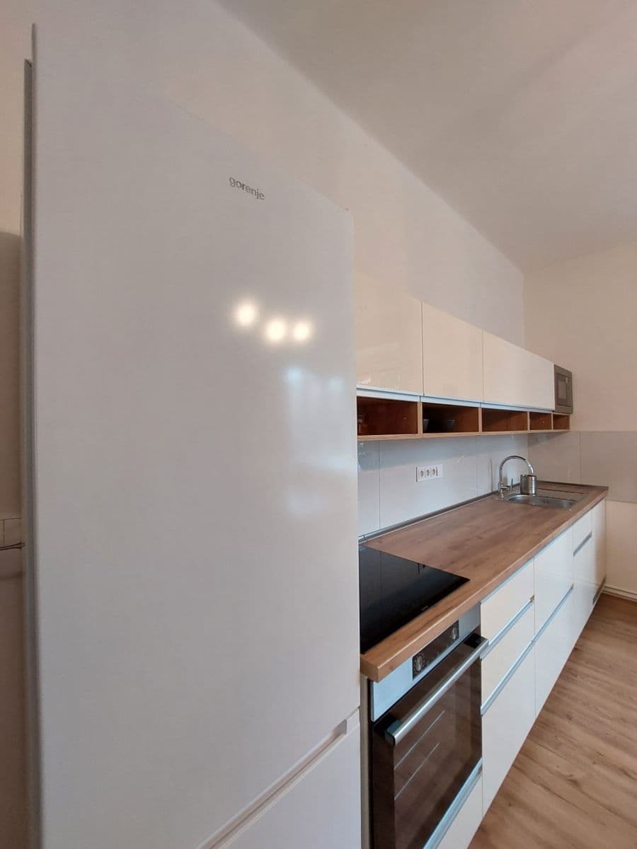 Prenájom bytu 2-izbový 63 m², třída Legií, Kralupy nad Vltavou, Středočeský kraj Prenájom bytu 2-izbový 63 m², třída Legií, Kralupy nad Vltavou, Středočeský kraj