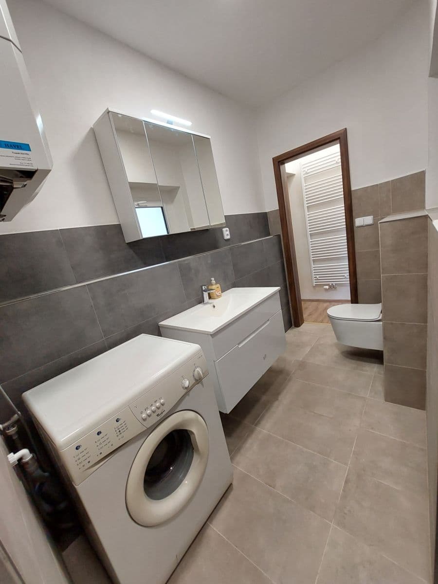 Prenájom bytu 2-izbový 63 m², třída Legií, Kralupy nad Vltavou, Středočeský kraj Prenájom bytu 2-izbový 63 m², třída Legií, Kralupy nad Vltavou, Středočeský kraj
